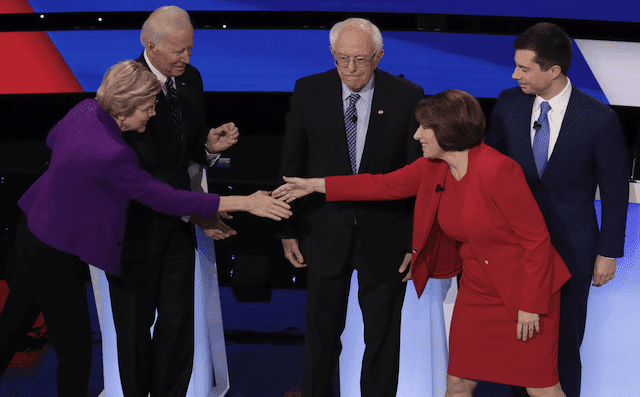 Democrat Field Outraised Trump by Huge Margin in 2019
