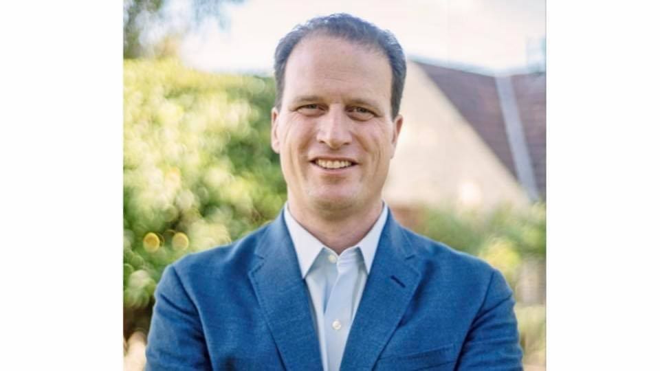 US Rep. Pfluger Seeks to Revoke Visas for Foreign Students Who Riot and Assault Police