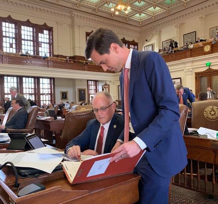 Freedom Caucus Calls for Abbott to End $295M Contact Tracing Contract