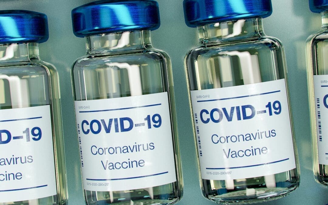 Lawmakers Ask Abbott to Stop Distributing COVID Vaccines for Young Children