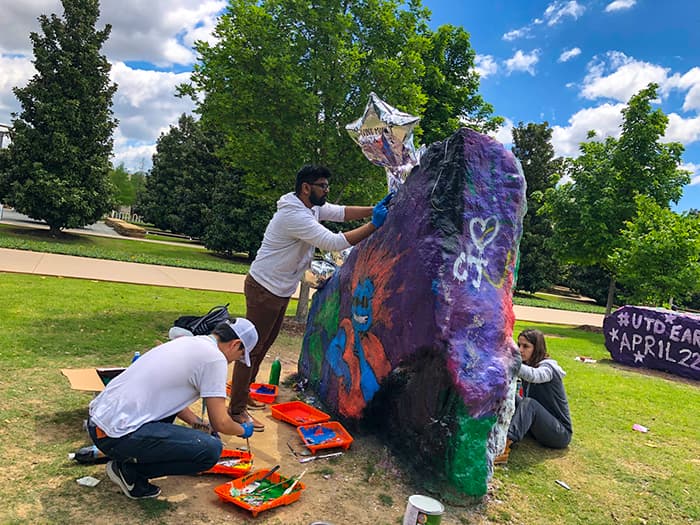 UT Dallas Students Object to Removal of ‘Spirit Rocks’