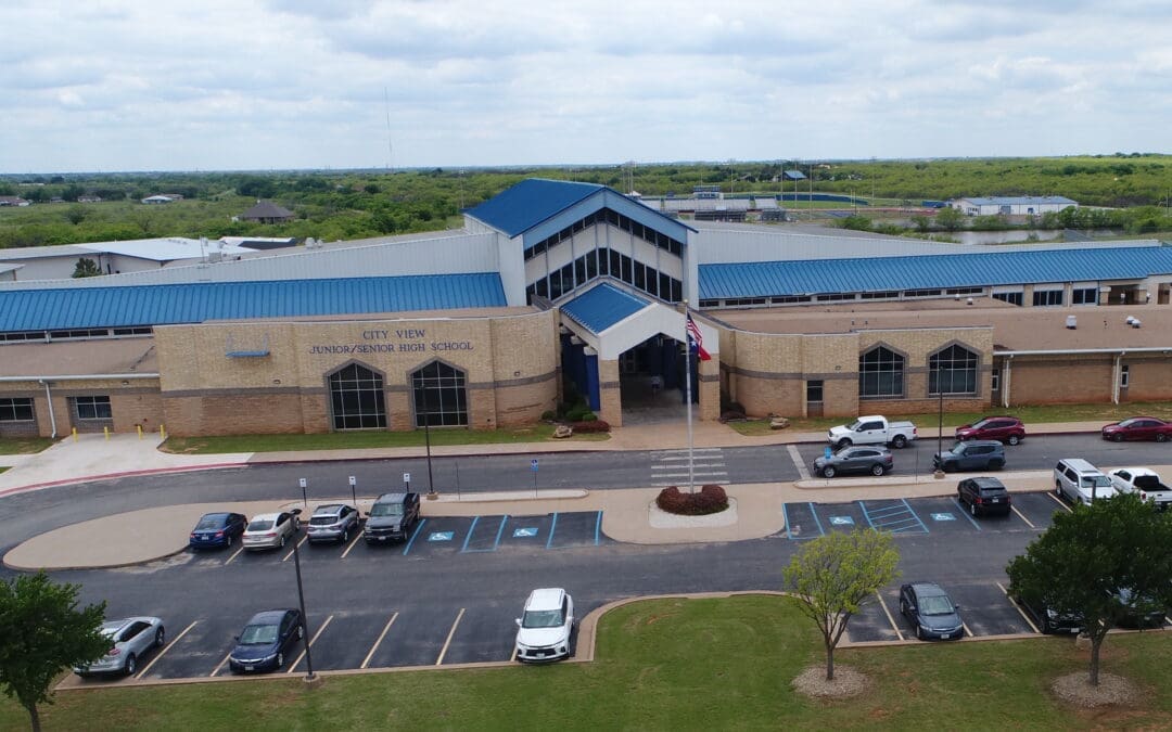City View ISD Tries to Block Mom From Daughter’s ‘Senior Night’ Event