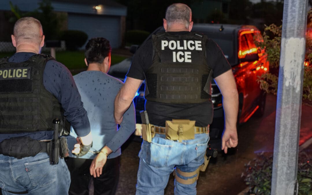 ICE Arrests 422 in Houston Sweep, Including Murder and Arson Suspects