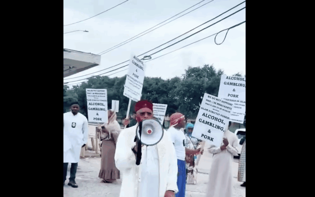 Cruz, Abbott Slam Houston Imam’s Call for Boycotts Over Pork and Alcohol