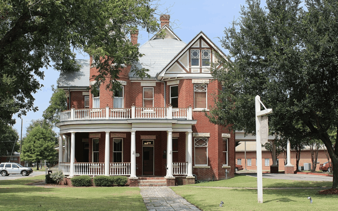 Abbott Investigates Elgin Over Financial Mismanagement